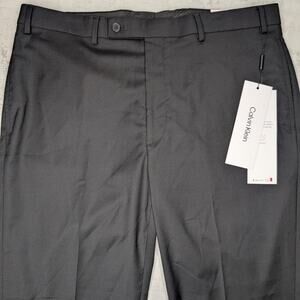 Calvin Klein Men's Slim Fit Dress Pants 36Wx 34L Black
